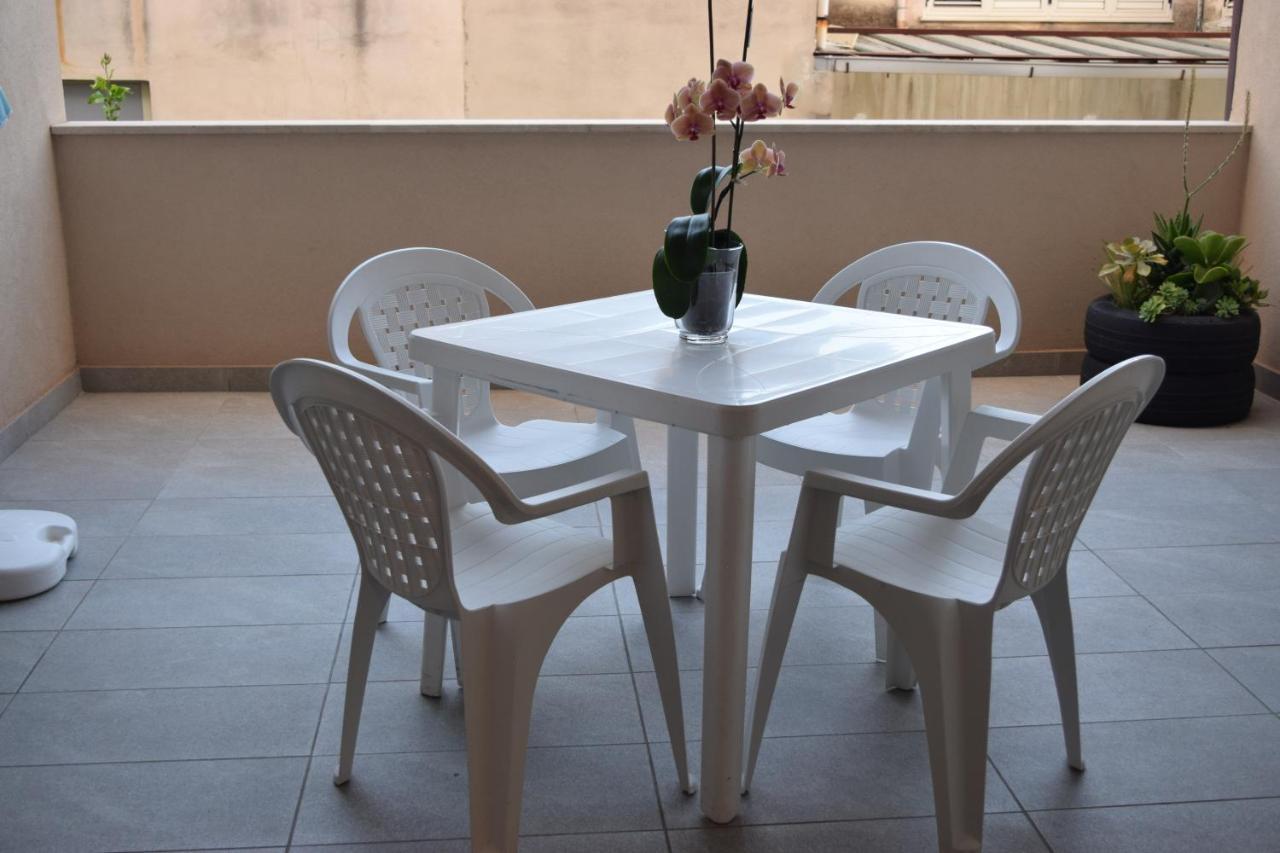 Casa Vacanze Lombardo Santa Teresa Di Riva Exterior foto