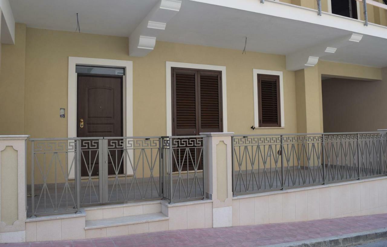 Casa Vacanze Lombardo Santa Teresa Di Riva Exterior foto